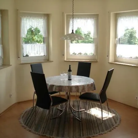 Gaestehaus Kiefer 公寓 Klingenmünster